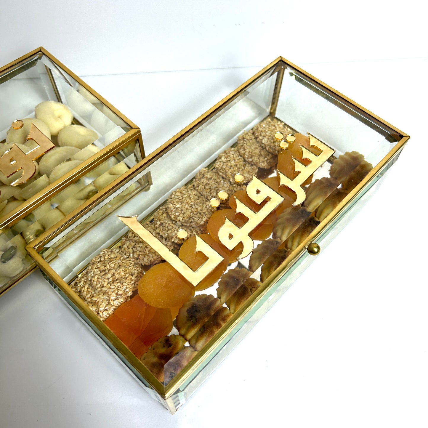 Golden Dessert Box شرفتونا  ونورتونا