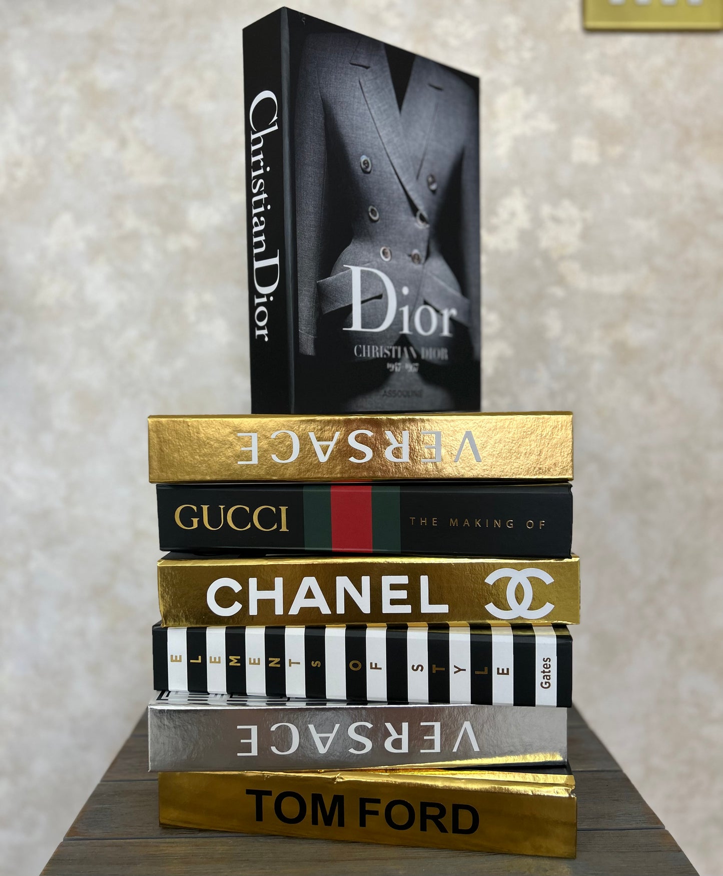 table decor dior channel books